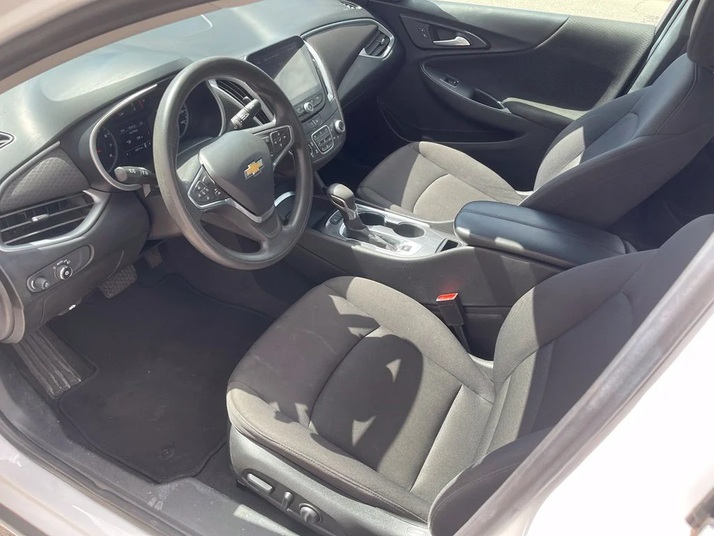 Used 2023 Summit White Chevrolet LT image 12