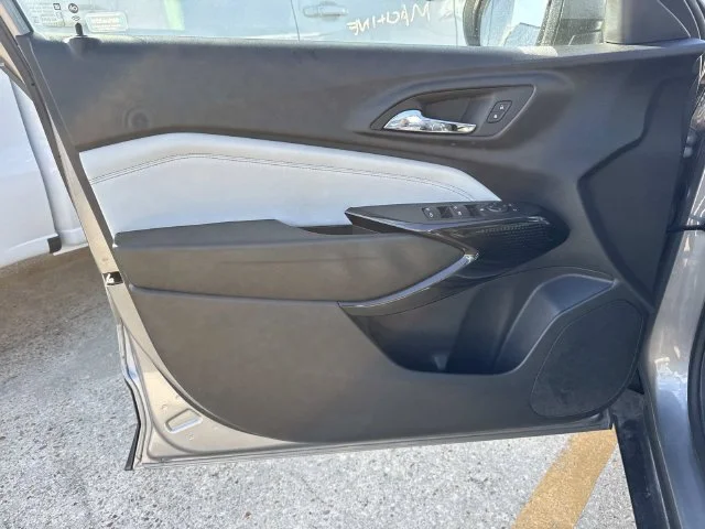 Used 2025 Gray Chevrolet LT image 31