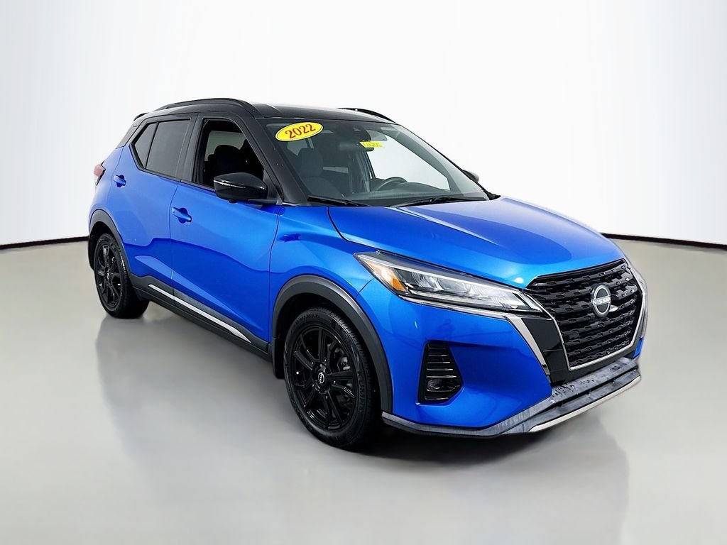 2022 Nissan Kicks SR