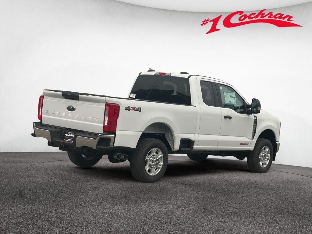 New 2026 Oxford White Ford XLT image 5