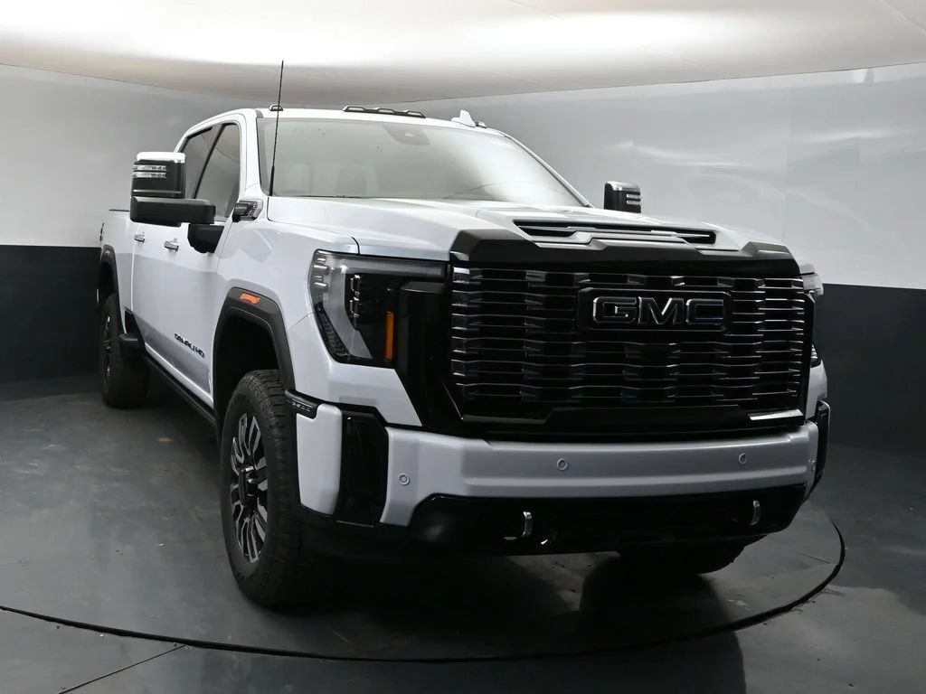 New 2026 Glacier White Tricoat GMC Denali Ultimate image 6