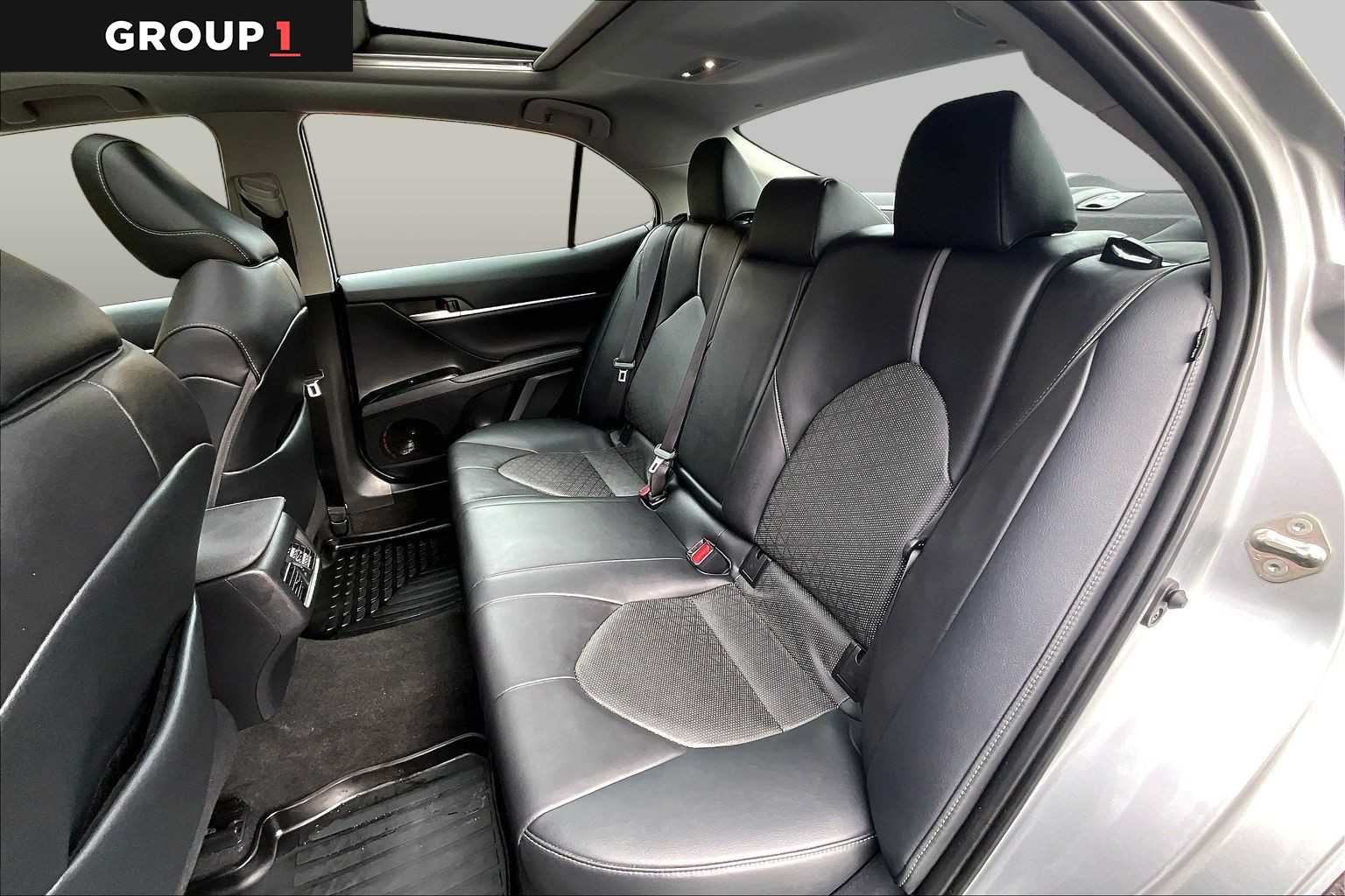 Used 2019 Celestial Silver/Midnight Black Metallic Toyota XSE V6 image 21