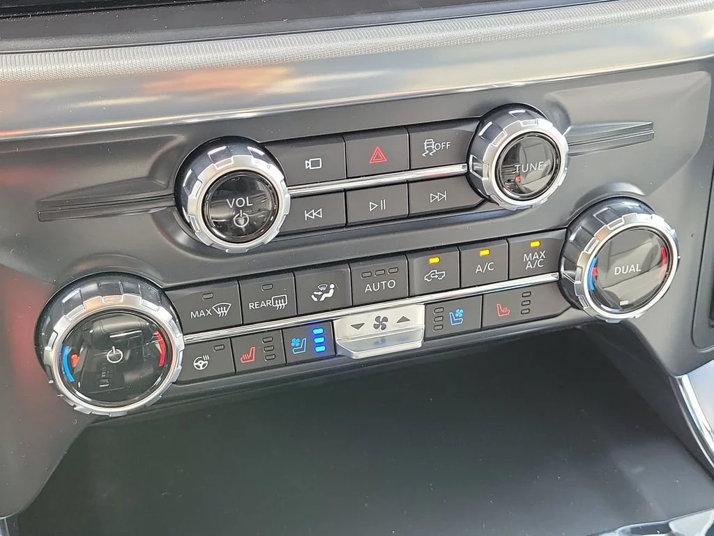 New 2026 Ruby Red Metallic Tinted Clearcoat Ford Lariat® image 23