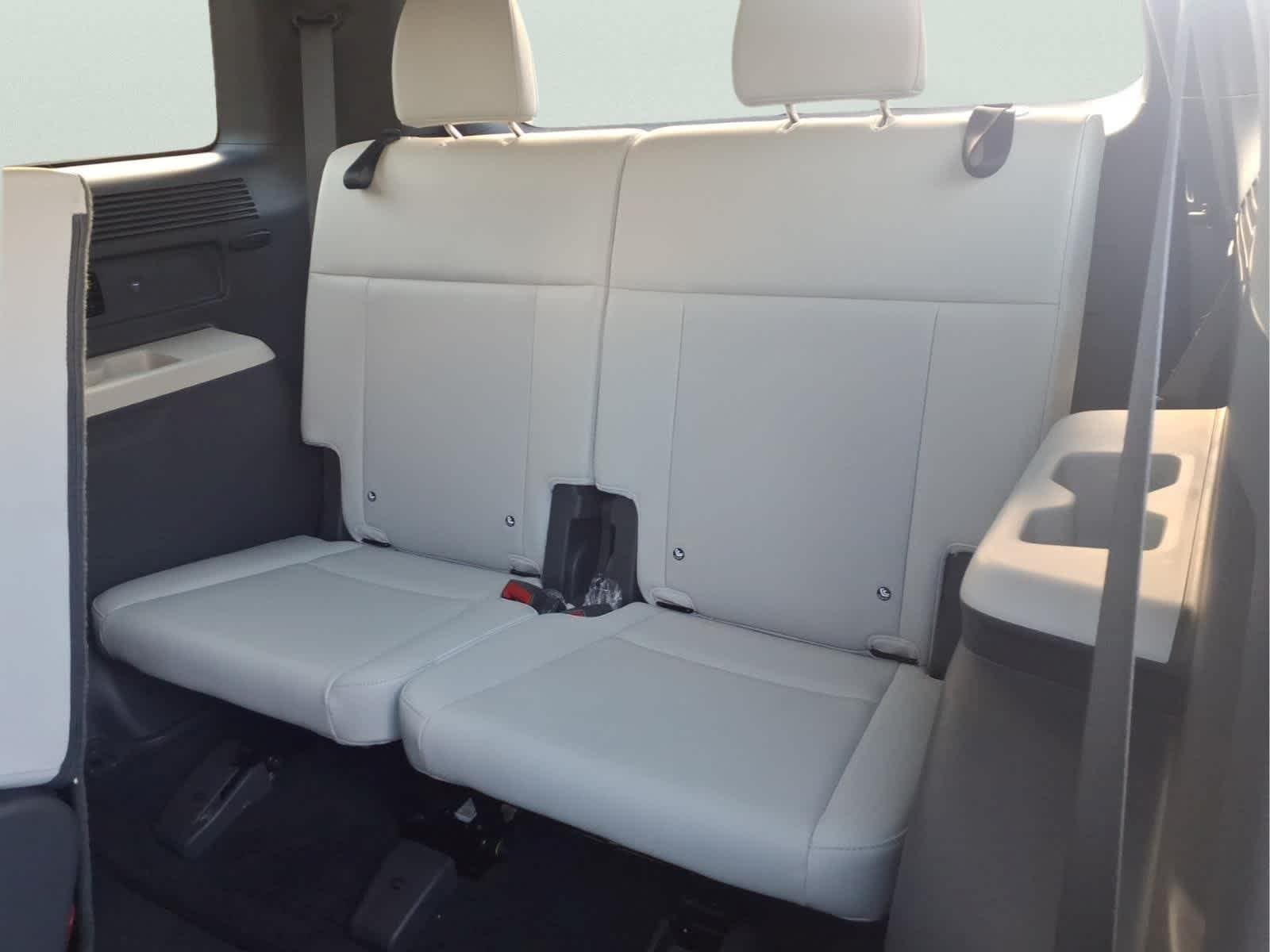Used 2026 Hampton Gray Hyundai SEL image 30