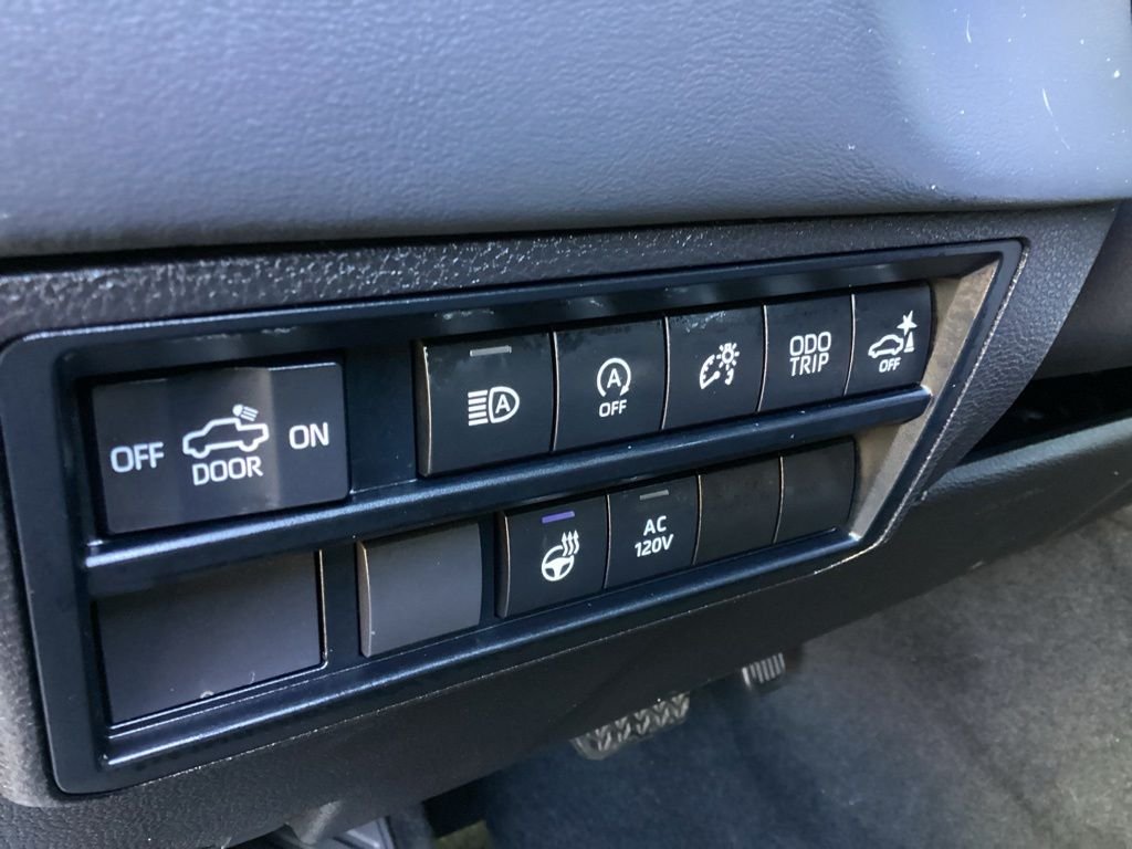 Used 2024  Toyota Platinum image 22