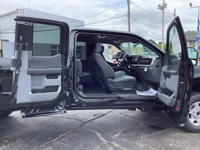 New 2026 Agate Black Metallic Ford F-350® XLT image 16