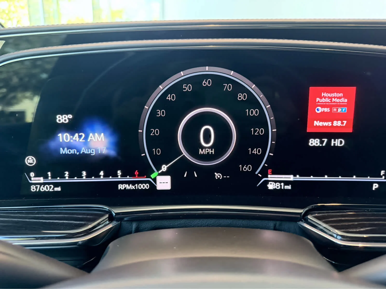 Used 2021 SATIN STEEL METALLIC Cadillac Sport image 12