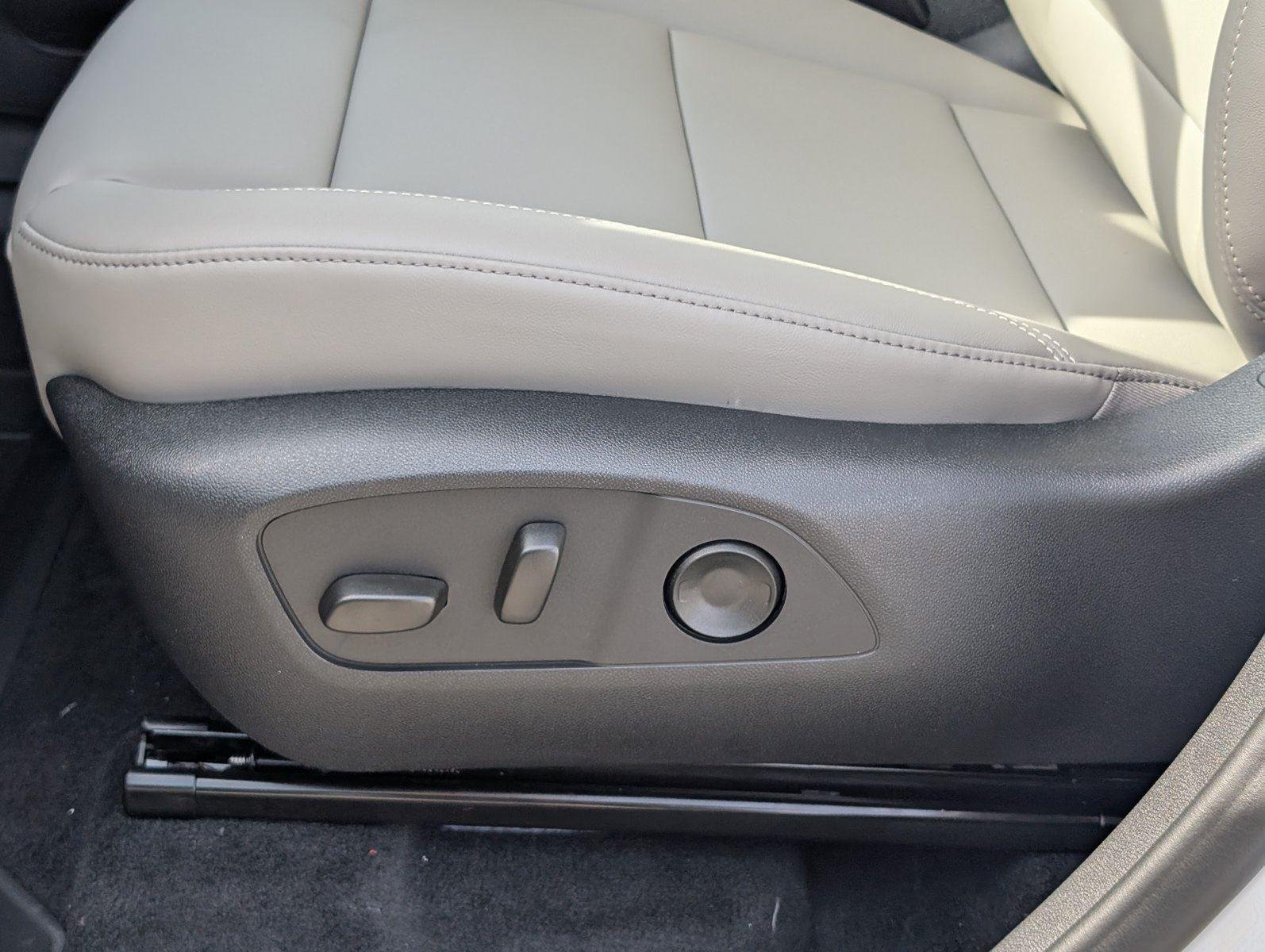 2026 GMC Acadia Elevation - Photo 11