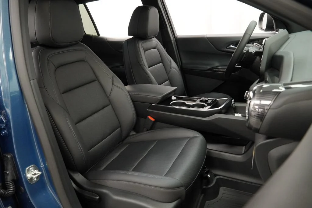 2027 Chevrolet Equinox LT - Photo 30