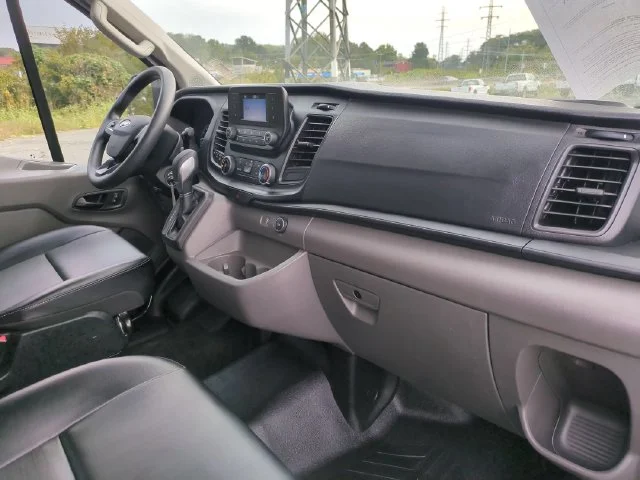 Used 2021 White Ford XL image 32