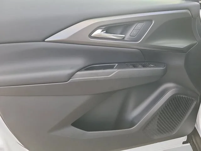 New 2026 Summit White Chevrolet LT image 19