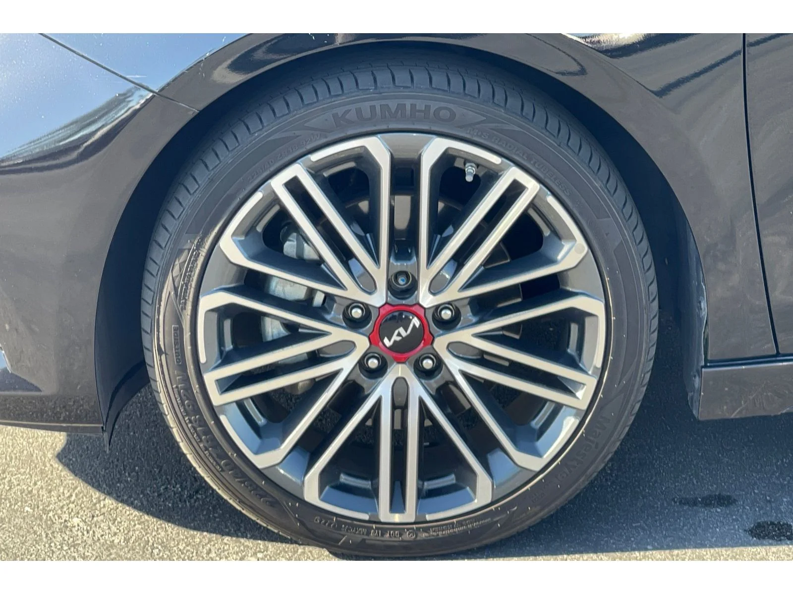Used 2022 Aurora Black Kia GT image 10