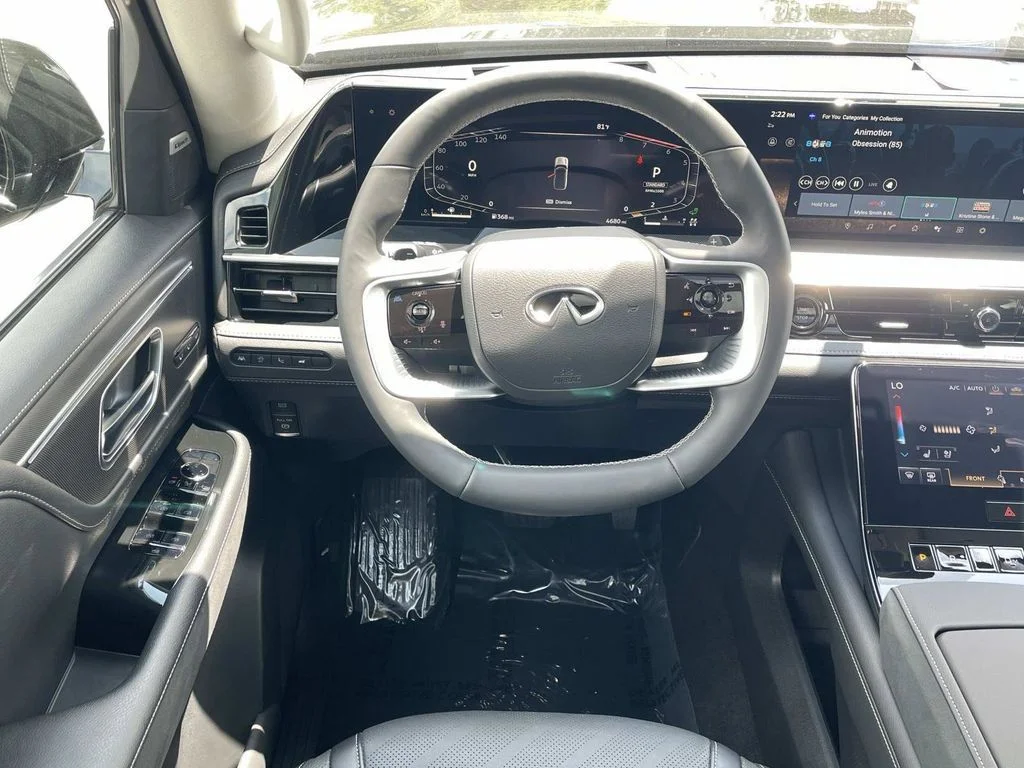Used 2025 Black INFINITI LUXE image 13