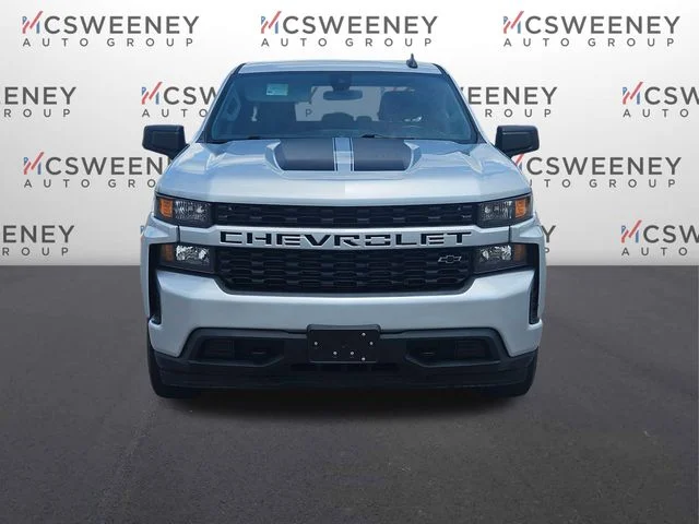 Used 2022 Silver Chevrolet Custom image 8