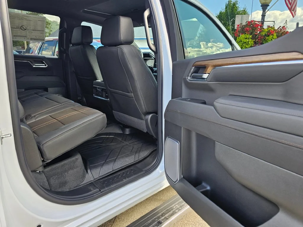 2026 Chevrolet Silverado 1500 High Country - Photo 14