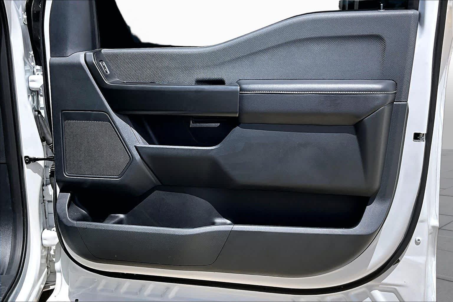 Used 2025 Oxford White Ford STX image 23