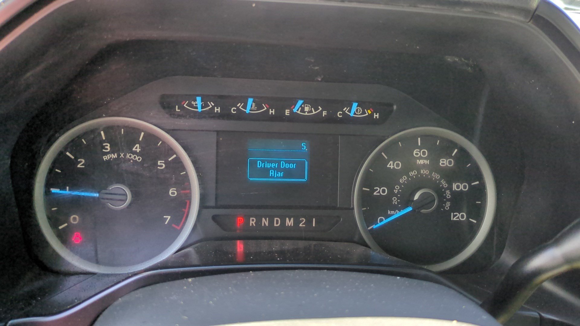Used 2017 Ehite Ford XL image 18