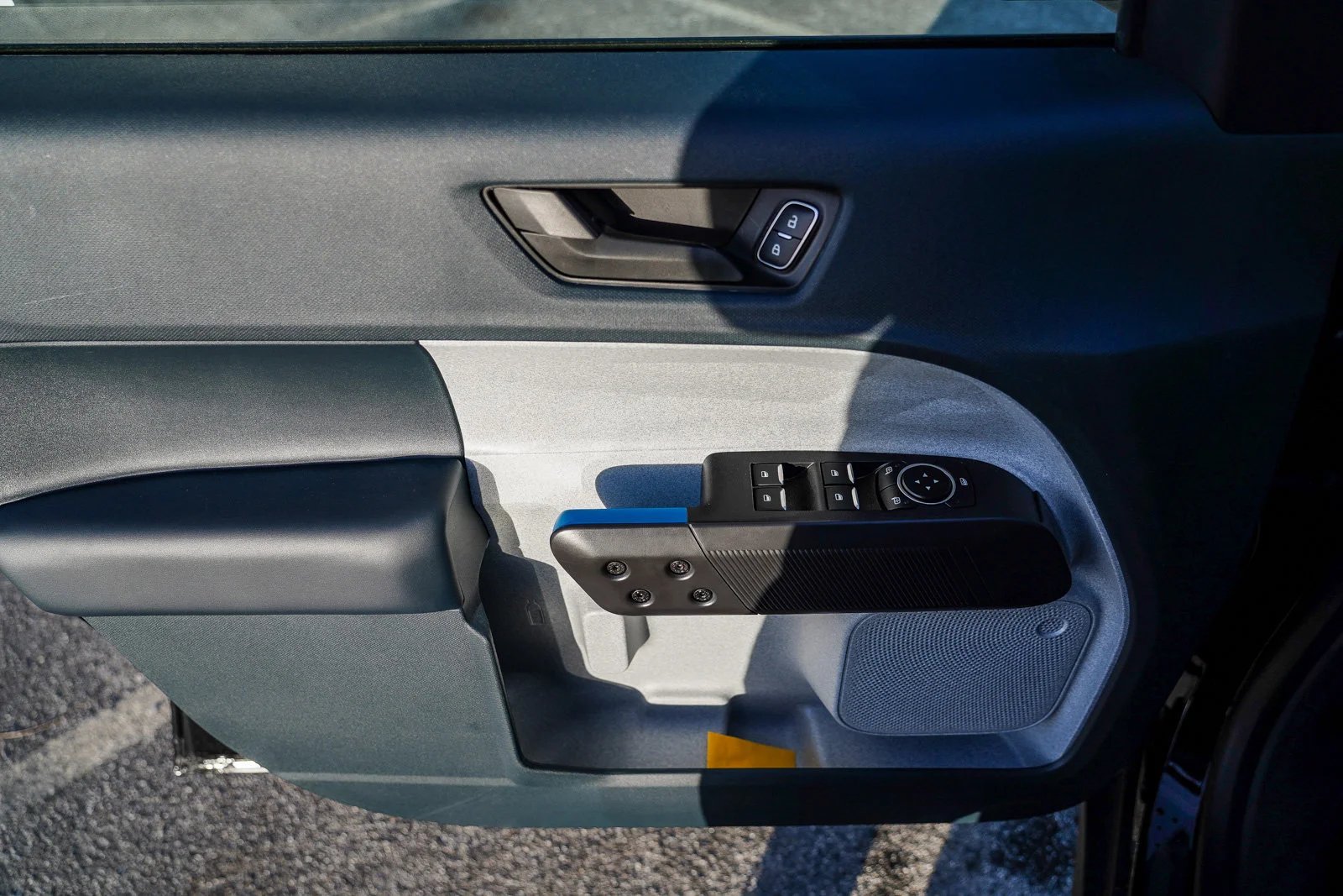 New 2025 White Metallic Ford XLT image 35