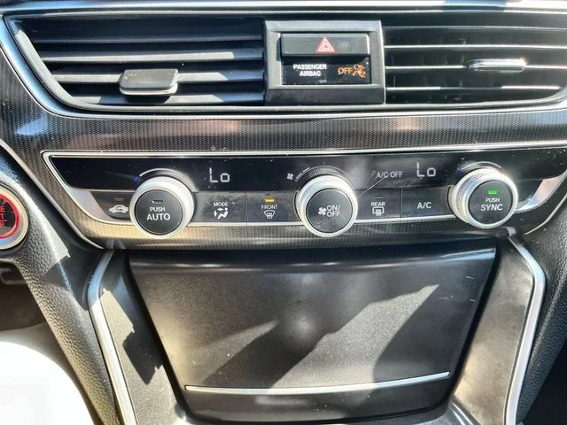 Used 2019  Honda Sport image 18