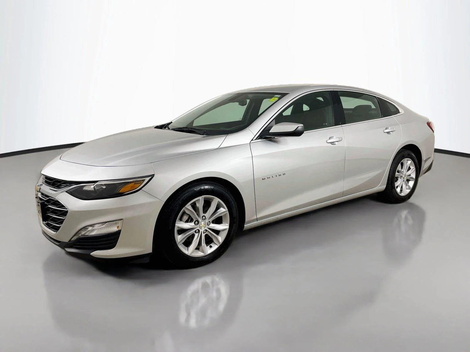 Used 2020 Silver Ice Metallic Chevrolet LT image 8