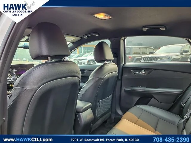 Used 2024 White Kia GT-Line image 11