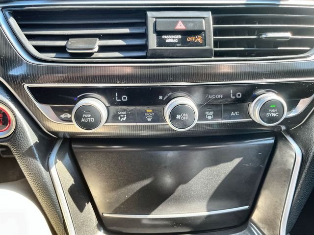 Used 2019  Honda Sport image 18