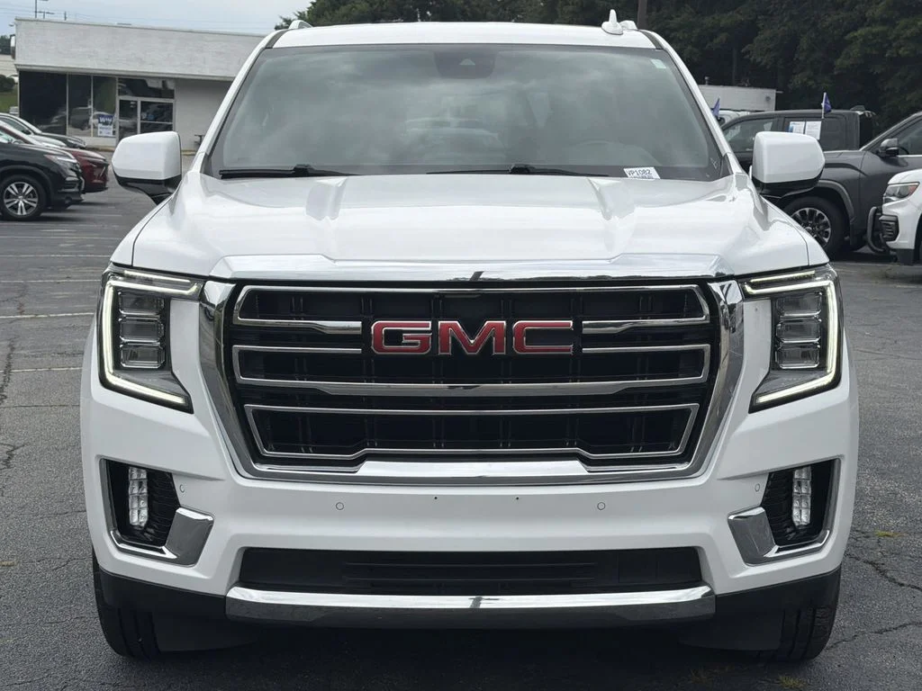 Used 2023 White GMC SLT image 2