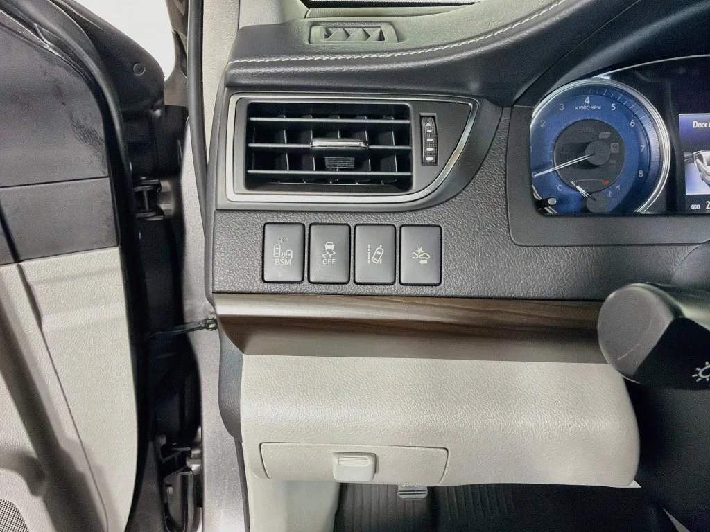 Certified Used 2017 Gray Toyota XLE image 11
