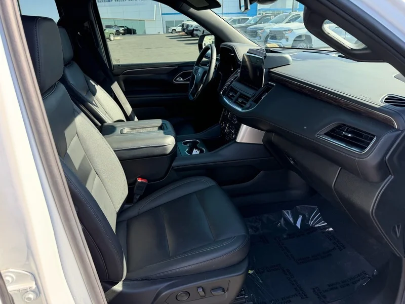 Used 2024 Summit White Chevrolet Z71 image 23
