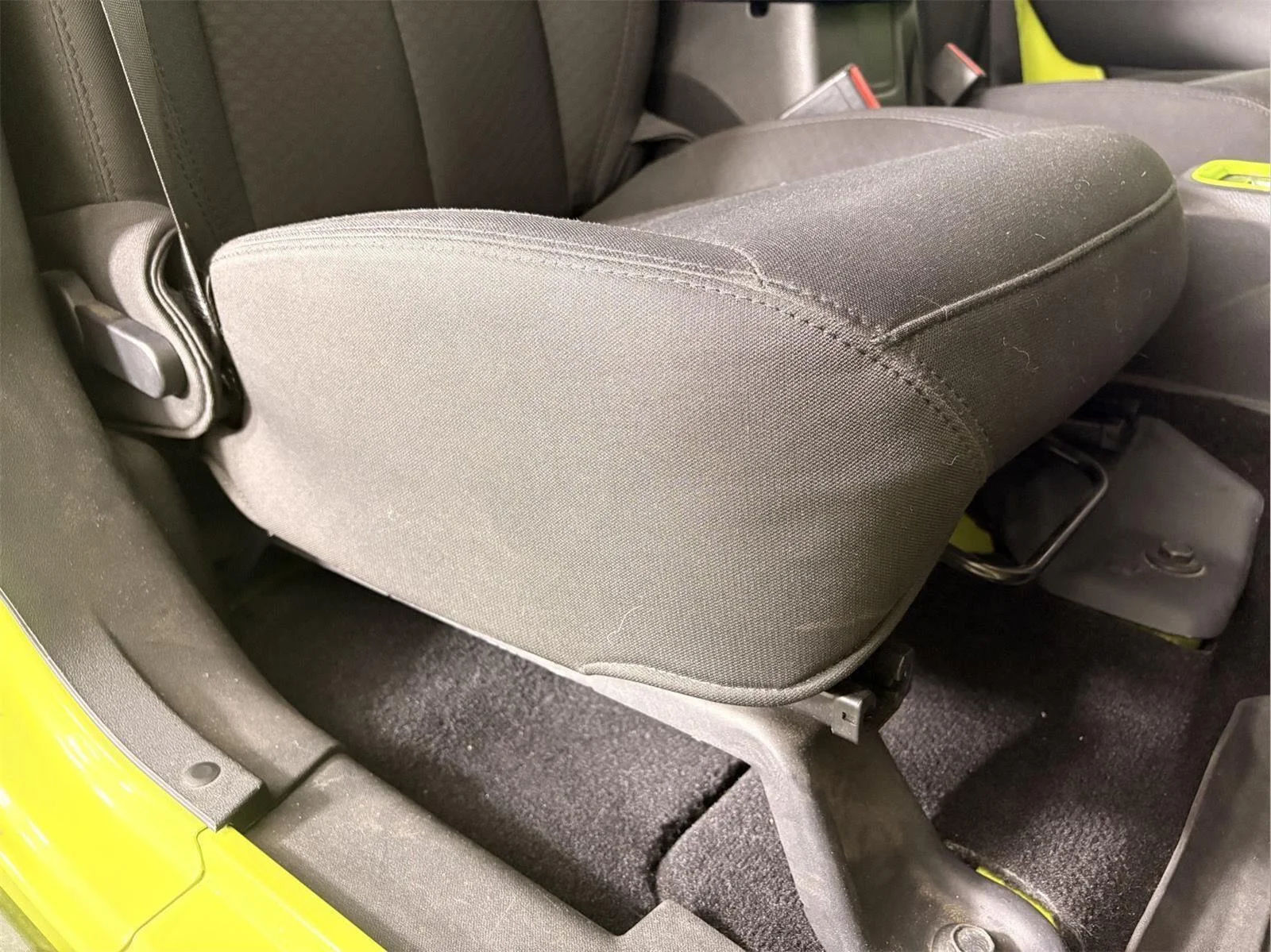 Used 2016 Hypergreen Clearcoat Jeep Sport image 23