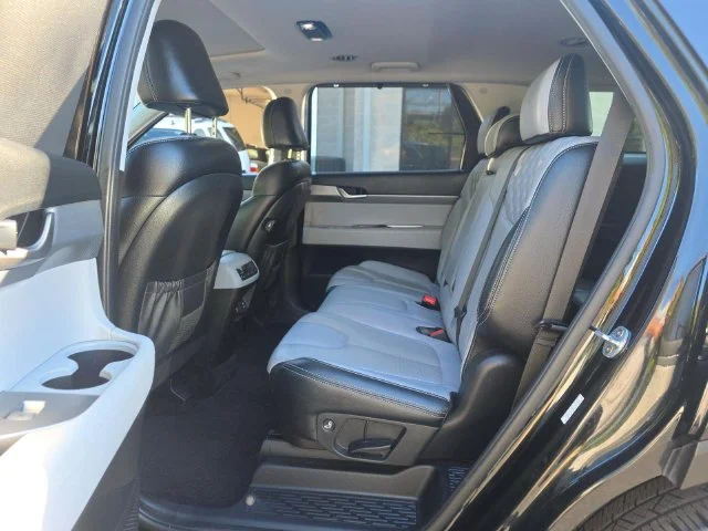 Used 2020 Black Hyundai SEL image 11