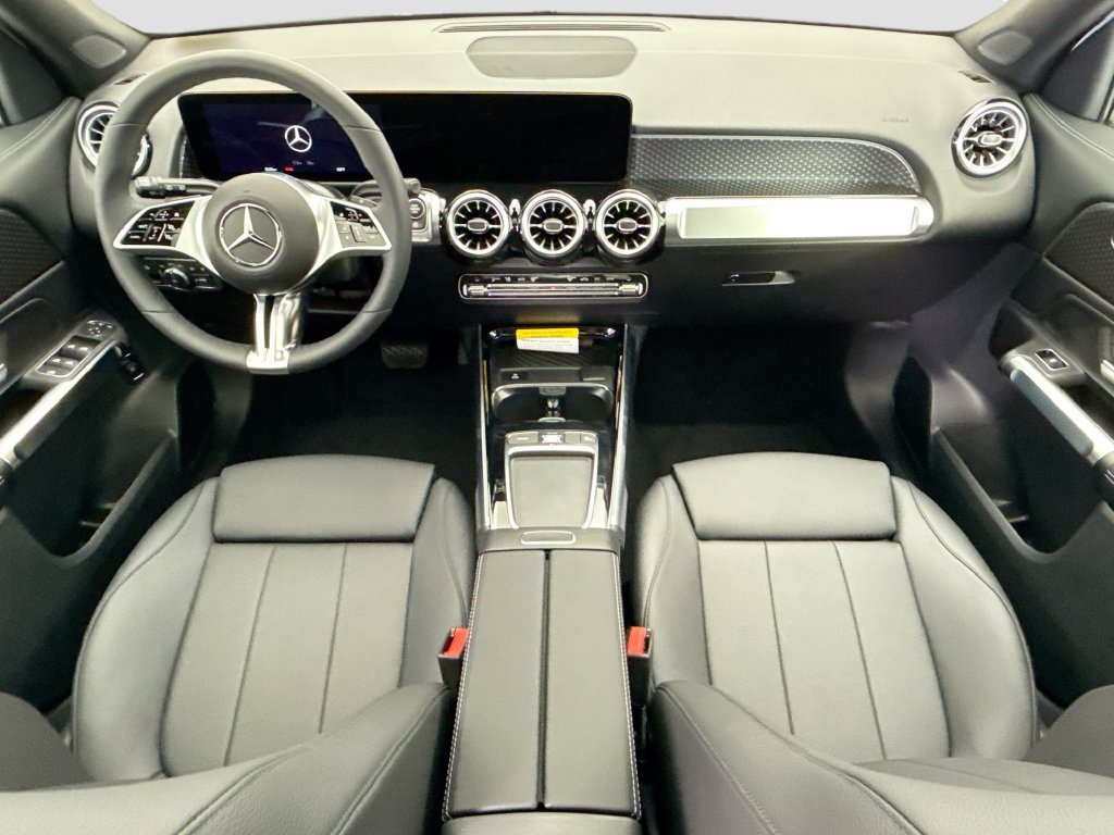 New 2026 Polar White Mercedes-Benz GLB 250 image 14