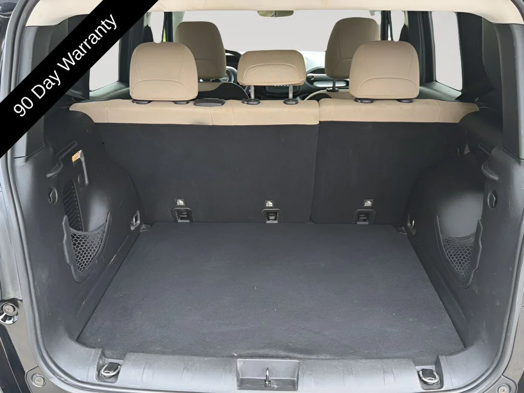 Used 2018 Black Jeep Latitude image 13