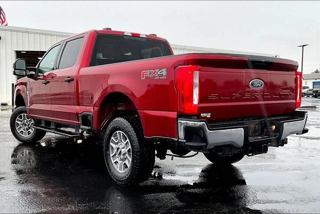 Used 2025 Red Ford XLT image 3