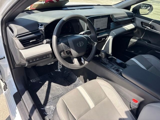 2025 Toyota Camry SE - Photo 10