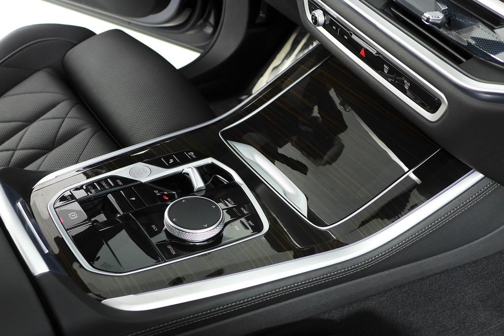 Used 2024 Carbon Black Metallic BMW sDrive40i image 15