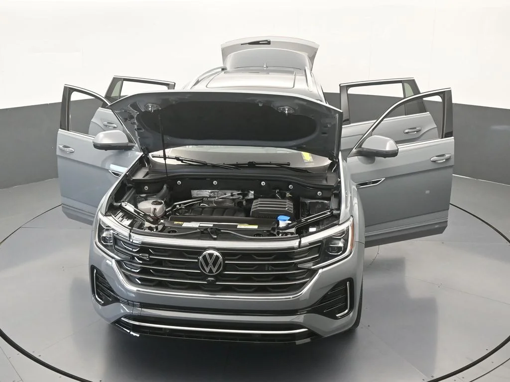 Used 2025 Gray Volkswagen 2.0T SEL Premium R-Line image 65