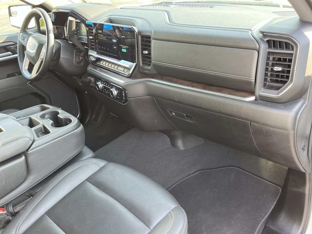 Used 2025 White GMC SLT image 22