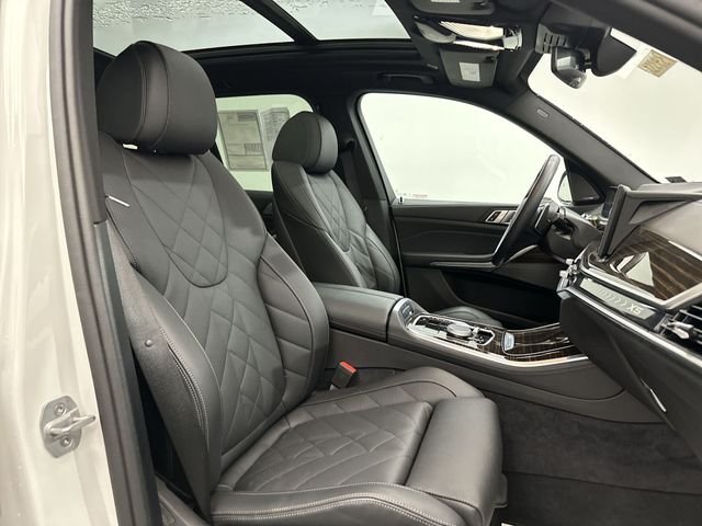 Used 2026 White BMW xDrive40i image 28