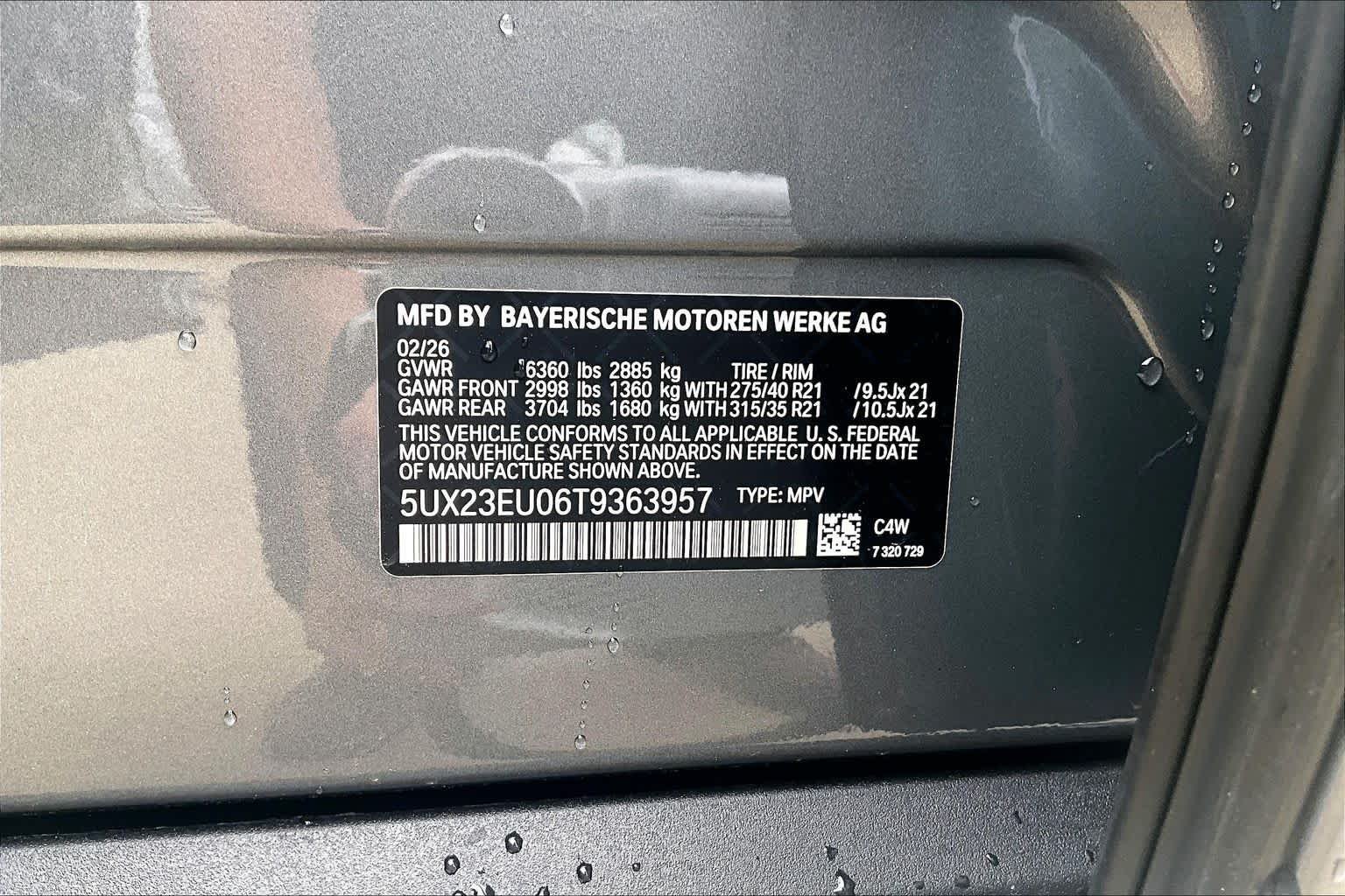 Used 2026 Skyscraper Grey Metallic BMW xDrive40i image 34