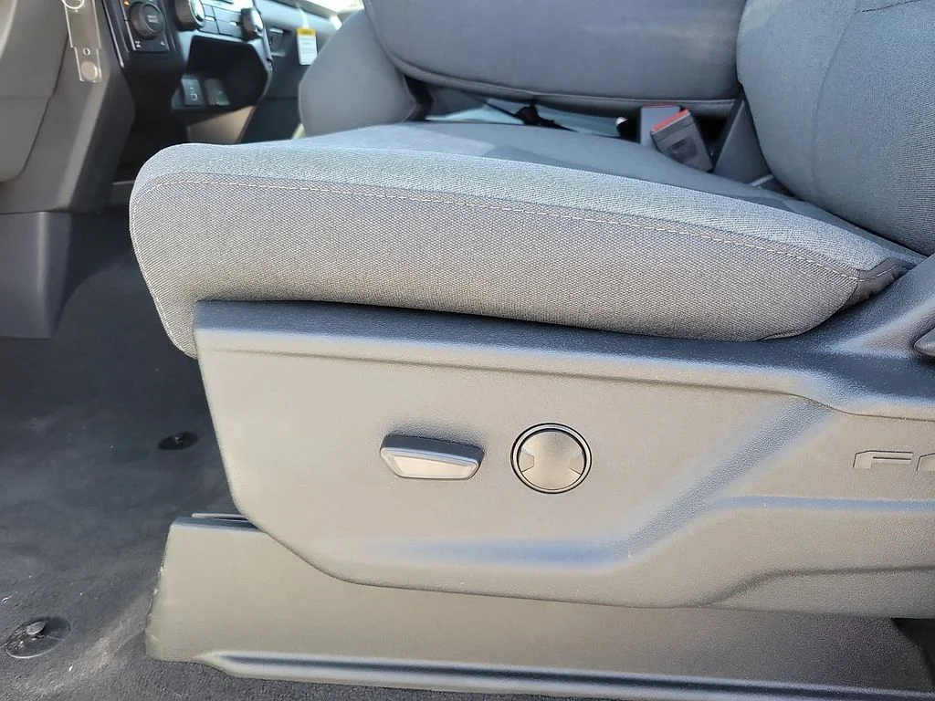 New 2026 Avalanche Ford F-250® XLT image 12