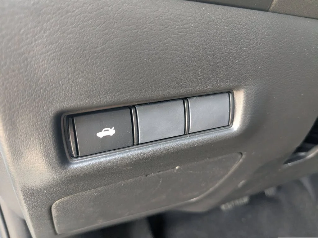 New 2026 Atlantic Gray Metallic Nissan SR image 20
