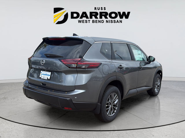 Used 2026 Gray Nissan S image 5