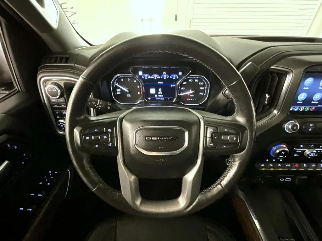 Used 2021 Red GMC Denali image 11