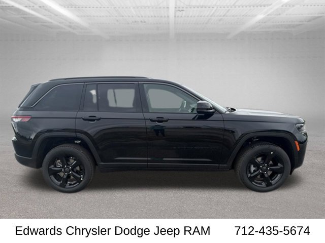 New 2027 High-Gloss Black Paint Jeep Limited image 10