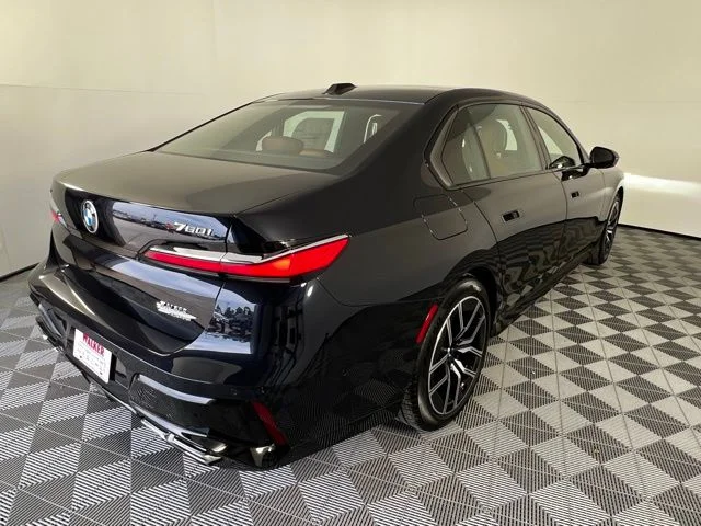 New 2025 Carbon Black Metallic BMW 760i xDrive image 7