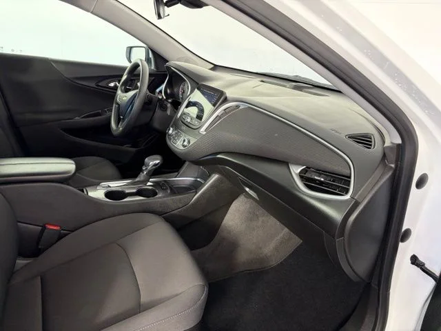 Used 2024 White Chevrolet LT image 26