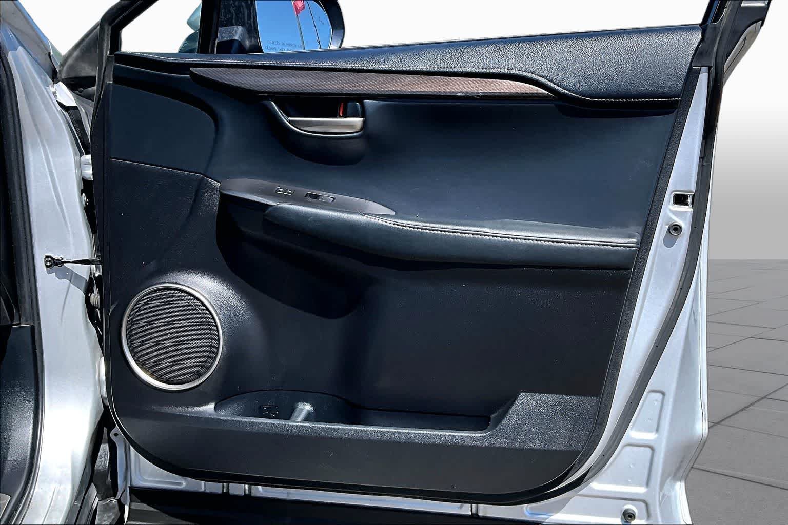 Used 2015 Silver Lining Metallic Lexus  image 22