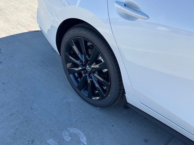 New 2026 Snowflake White Pearl Mazda 2.5 S Carbon Edition AWD image 24
