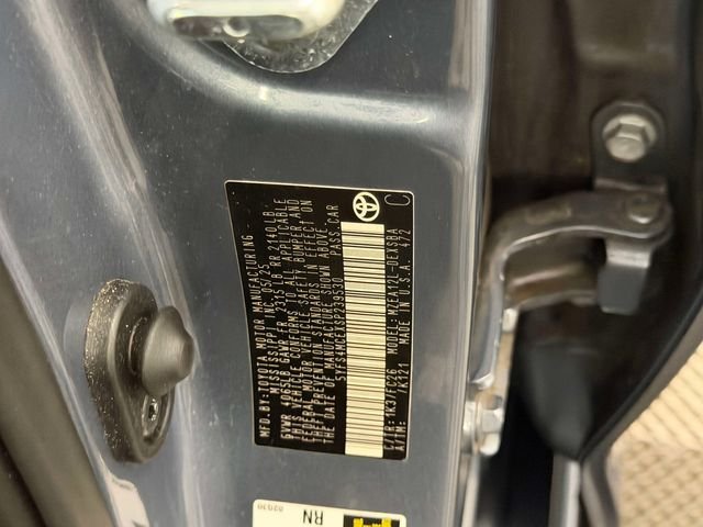 Used 2025  Toyota SE image 18